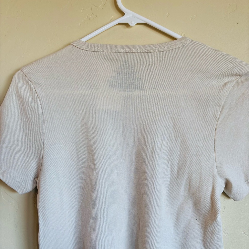 Long Live Cowgirls Graphic Tee - Picture 6 of 11
